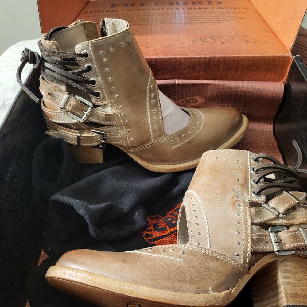 Freebird Dessert size 8